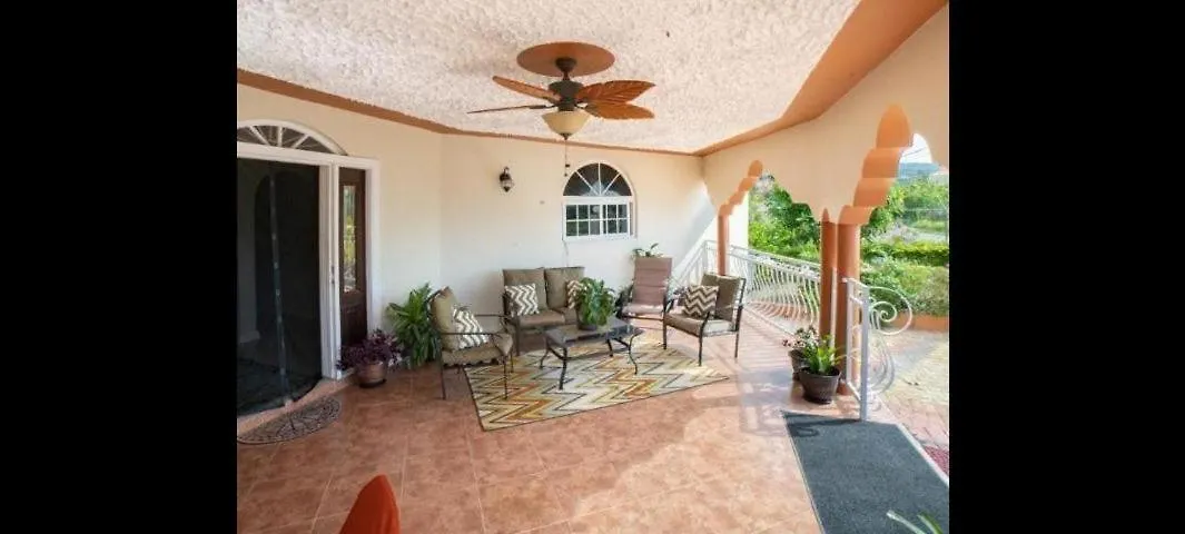 Hills Royale Villa Montego Bay Homestay